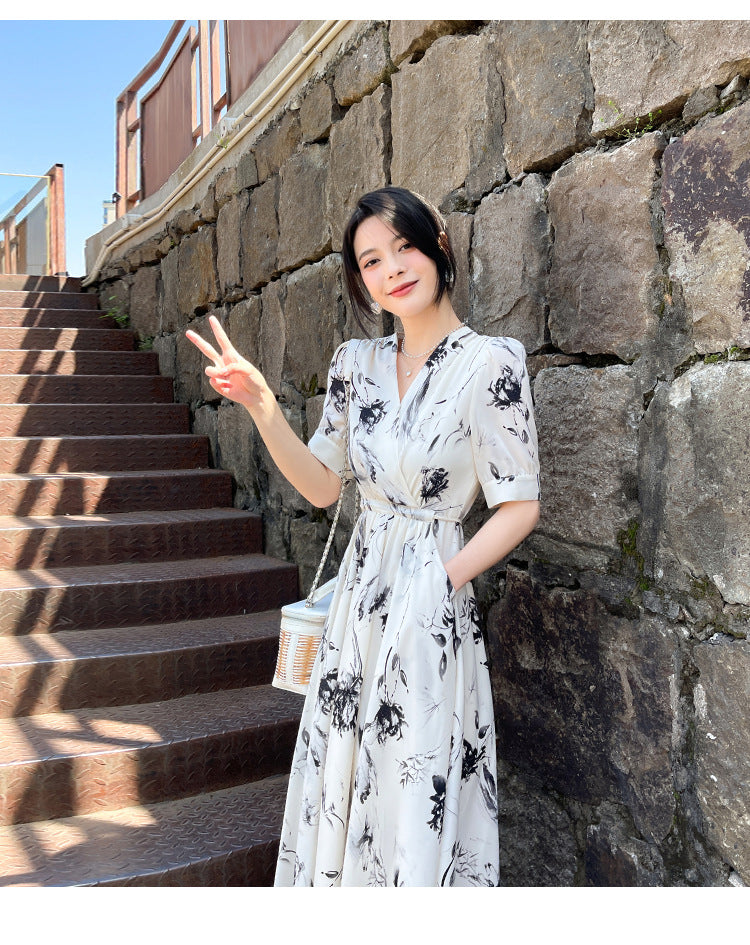 Women's Elegant Short-Sleeve V-Neck Midi Body-Slimming Chic Commuter Dress